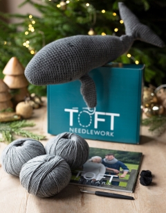 Crochet a Whale Gift Box