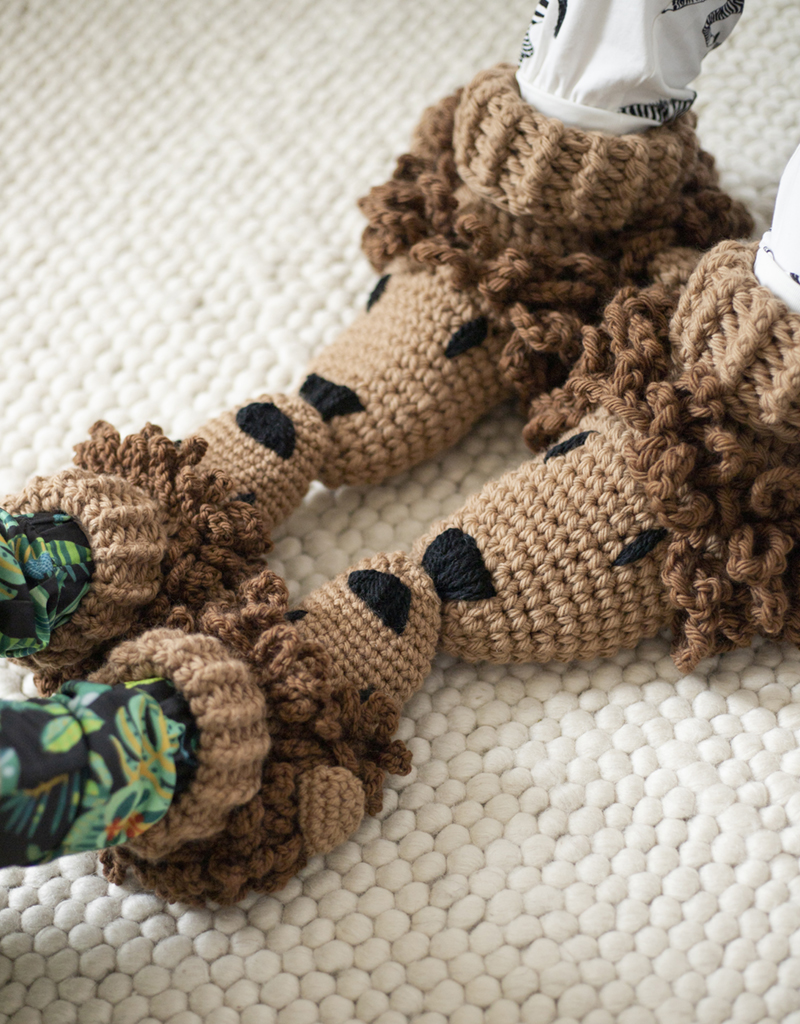 Junior Lion Booties Crochet Kit | TOFT