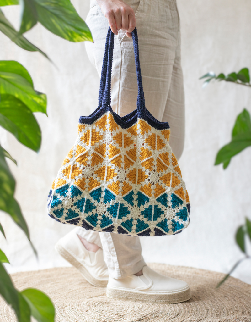 Hexagon Flowers Bag (Crochet) – Lion Brand Yarn