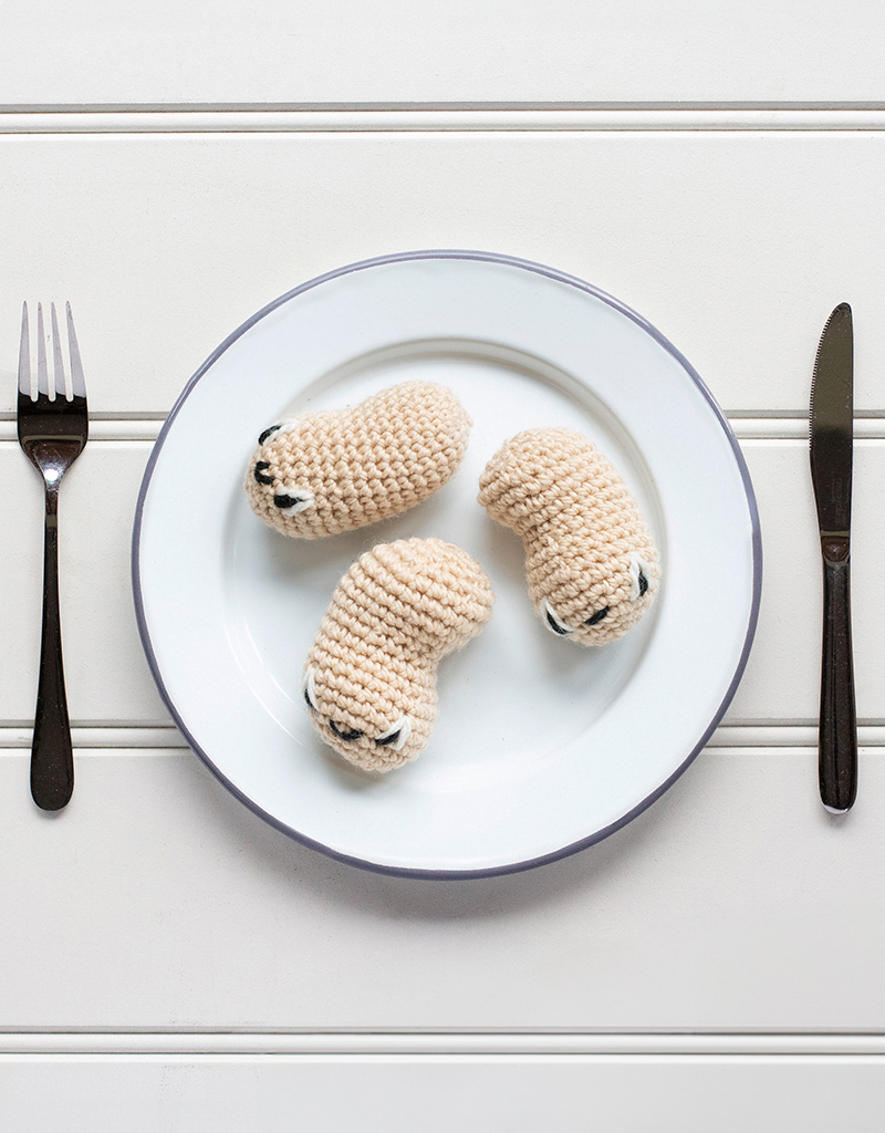 Baked Beans - Crochet Kit in a Can| TOFT