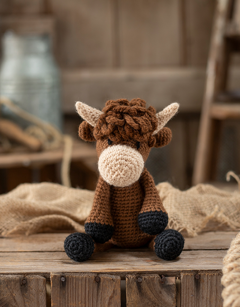 Crochet Highland Cow Amigurumi Kit TOFT