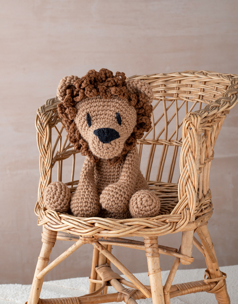Large Rufus the Lion Crochet Kit | TOFT