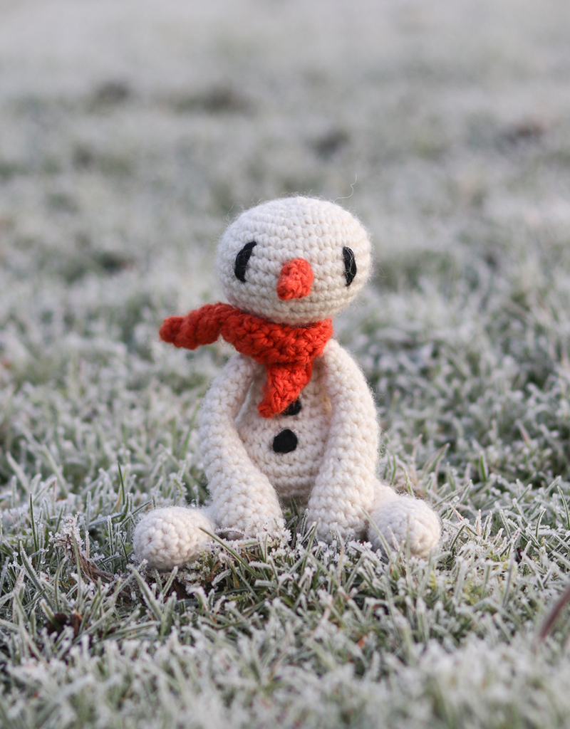 Snowman Amigurumi Kit