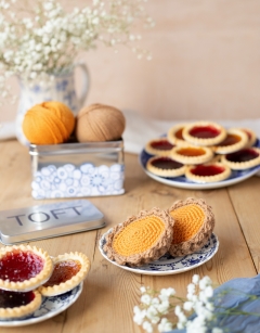 High Tea Tin: Apricot Jam Tart