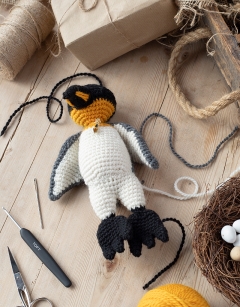 Raegan the King Penguin Kit