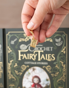 Fairy Tales: Cottage Stories Enamel Centraliser