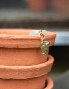 Stack of Pots Enamel Centraliser