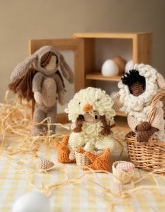 Easter Egg Hunt Mini Doll: Chick