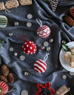 Crocheted Christmas Baubles