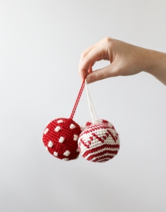 Crocheted Christmas Baubles