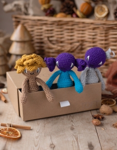 Mini Festive Monster Discovery Box Kit