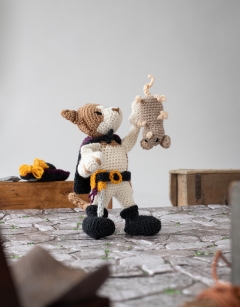 Puss in Boots and Mouse