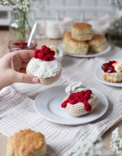 Afternoon Tea Tin Trio