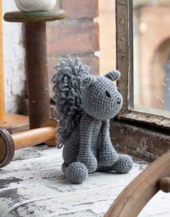 Bradlee the Grey Squirrel Kit