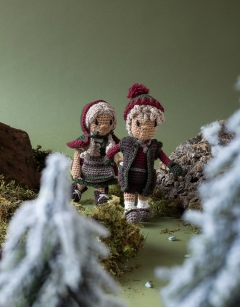 Hansel and Gretel Cross the River