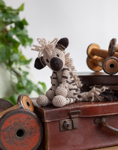 Gina the Striped Hyena Kit