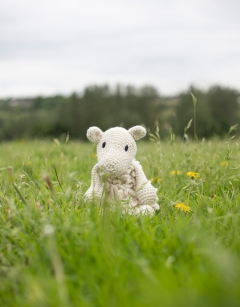 Large Simon the Sheep