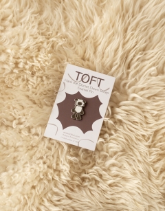 Hank the Dorset Down Sheep Pin
