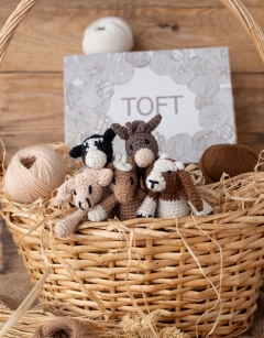 Farmyard Discovery Box