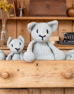 Giant Alexandre the Cat