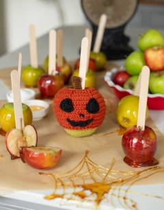 Lantern Apple