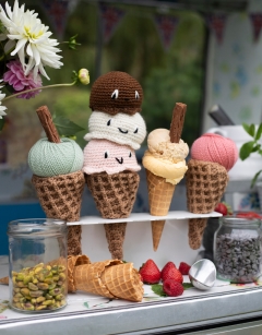Ice Cream Cone: Triple Scoop