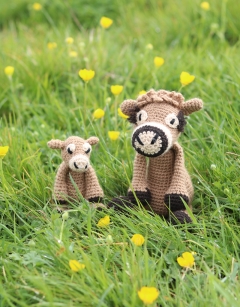 Hilda The Highland Cow Crochet Kit - Spotted Sheep