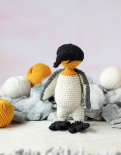 Raegan the King Penguin Kit