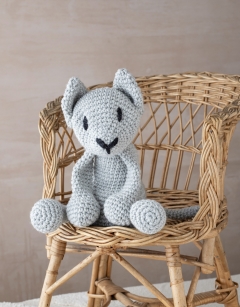 Large Alexandre the Cat