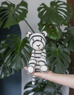 Large Prince the White Tiger