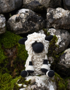 Lisa the Valais Blacknose Sheep Kit