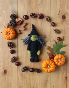 Mini Witch Doll 