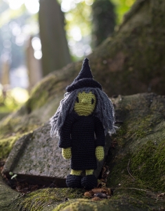 Mini Witch Doll 