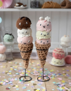 Ice Cream Cone: Triple Scoop