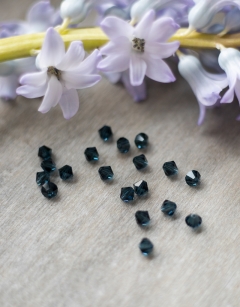 TOFT Glass Beads: Sapphire