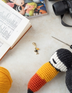 Meghan the Toucan Enamel Centraliser