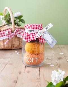 Apricot and Pear Jam Jar