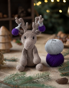 Donna the Christmas Reindeer