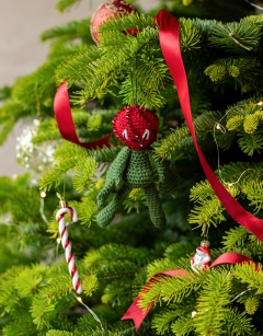 Beaded Holly Bauble