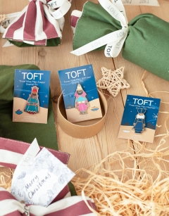 Almost Perfect Gift Cracker: Three Wise Men Pins