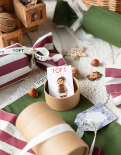 Pin Badge Gift Cracker: Women of History