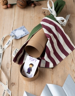 Pin Badge Gift Cracker: Women of History