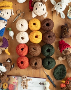 300g Animal Fables Colour Bundle