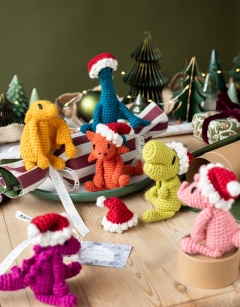 Make and Fill Mini Dinosaurs Cracker Bundle