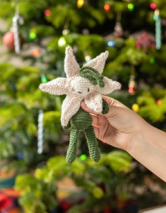 Mini Beaded Lily
