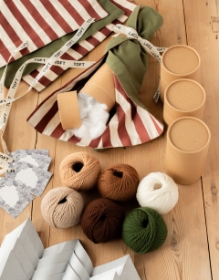 Make and Fill Four Cracker Bundle