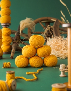 TOFT Spun Gold DK Yarn 25g