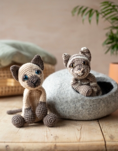 Blue Cat Safety Eyes