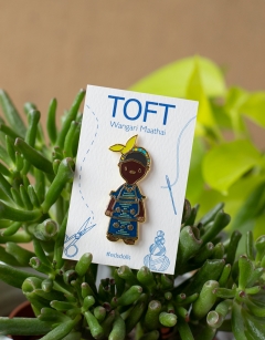 Wangari Maathai Pin