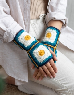 Pinwheel Wristwarmers